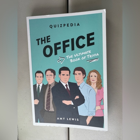 'The Office' Trivia Book by Amy Lewis - Picture 1 of 2